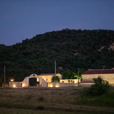 Apartment Le Sommet De La Tour, Vue, Calme Et Chevaux *