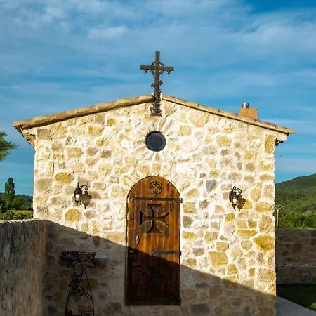 Le Sommet De La Tour, Vue, Calme Et Chevaux Apartment *