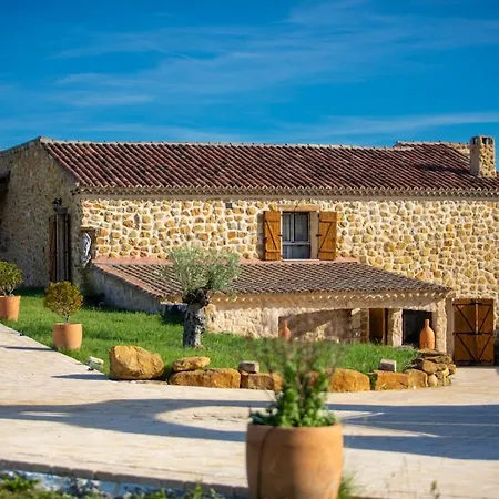 Le Sommet De La Tour, Vue, Calme Et Chevaux Apartment