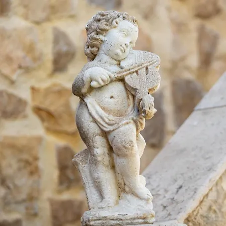 Le Sommet De La Tour, Vue, Calme Et Chevaux * Montlaux