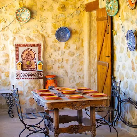 Apartment Le Sommet De La Tour, Vue, Calme Et Chevaux