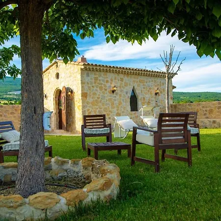 Le Sommet De La Tour, Vue, Calme Et Chevaux * Montlaux