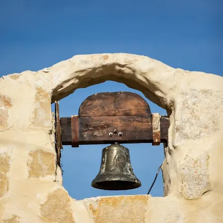 Le Sommet De La Tour, Vue, Calme Et Chevaux Montlaux