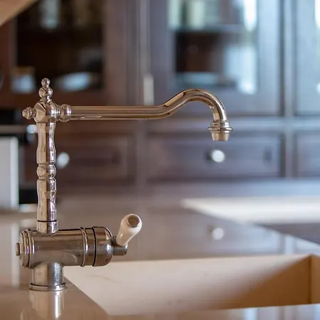 Le Sommet De La Tour, Vue, Calme Et Chevaux