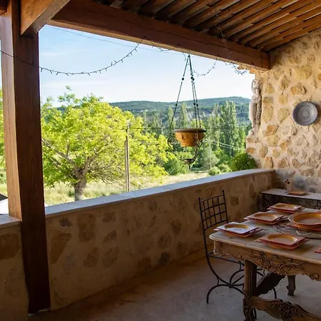 Le Sommet De La Tour, Vue, Calme Et Chevaux Apartment *