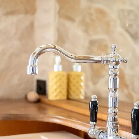 Le Sommet De La Tour, Vue, Calme Et Chevaux *