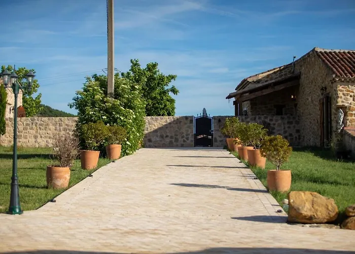 Apartment Le Sommet De La Tour, Vue, Calme Et Chevaux