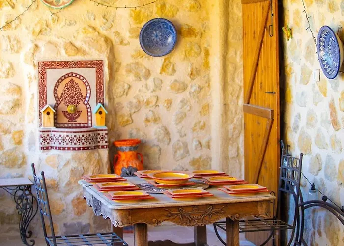 Apartment Le Sommet De La Tour, Vue, Calme Et Chevaux