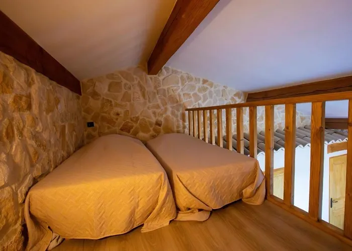 Le Sommet De La Tour, Vue, Calme Et Chevaux Apartment Montlaux