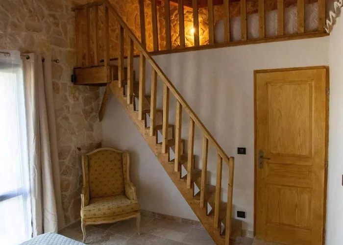 Le Sommet De La Tour, Vue, Calme Et Chevaux *